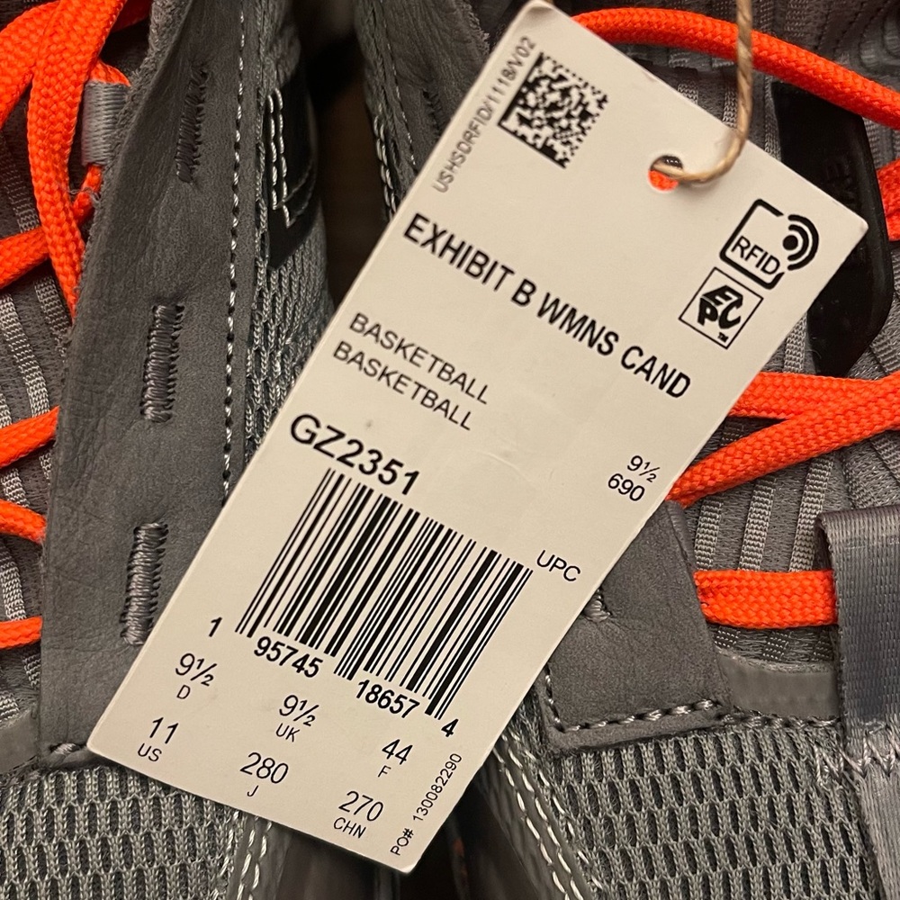 Adidas - Picture 4 of 7